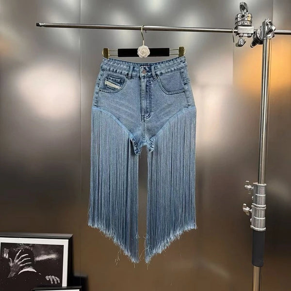 SHORT EN JEAN ÉVASÉ À FRANGES ÉTÉ 2025 (EFFET AMINCISSANT)